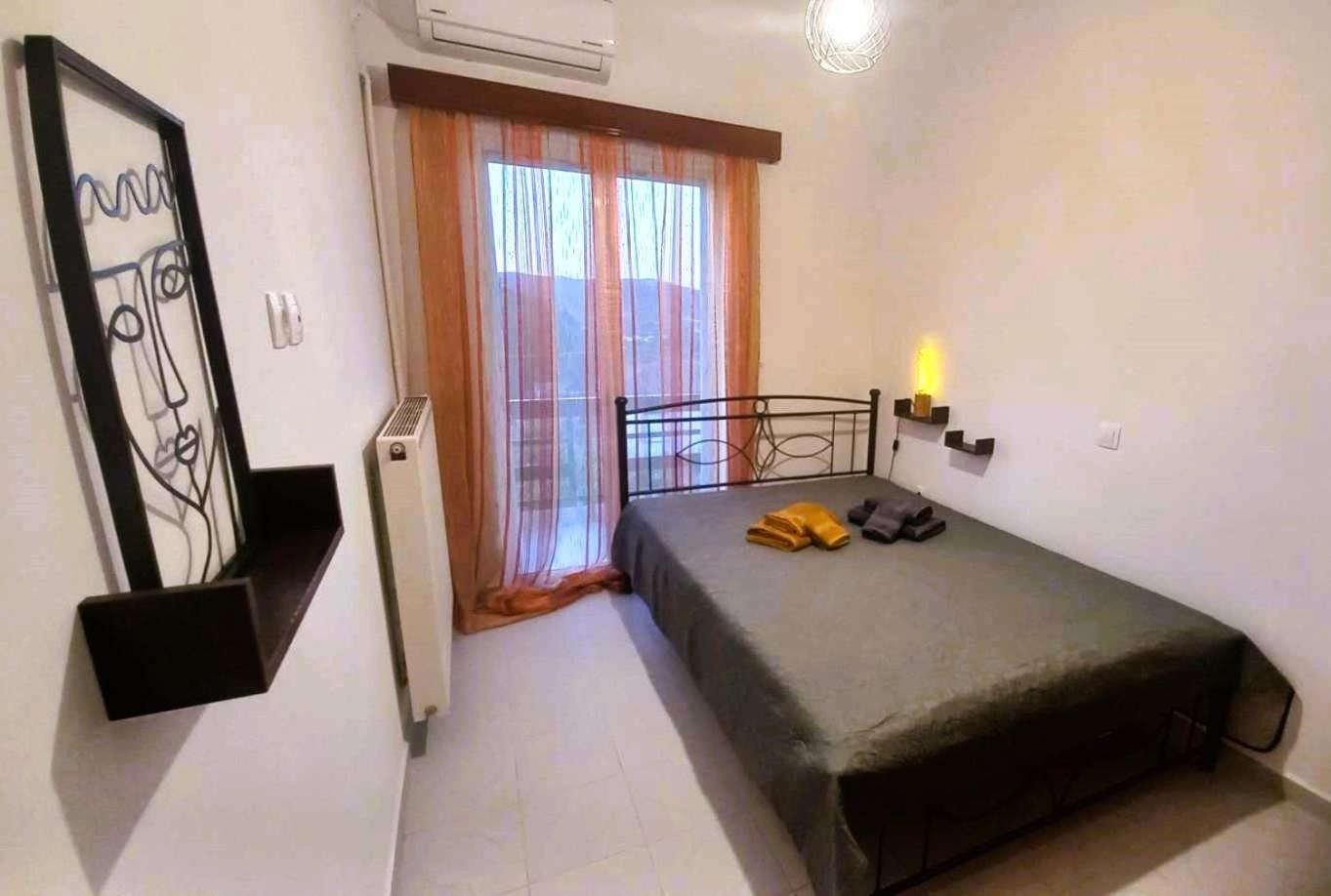 Appartement Triζin à Galatás Extérieur photo