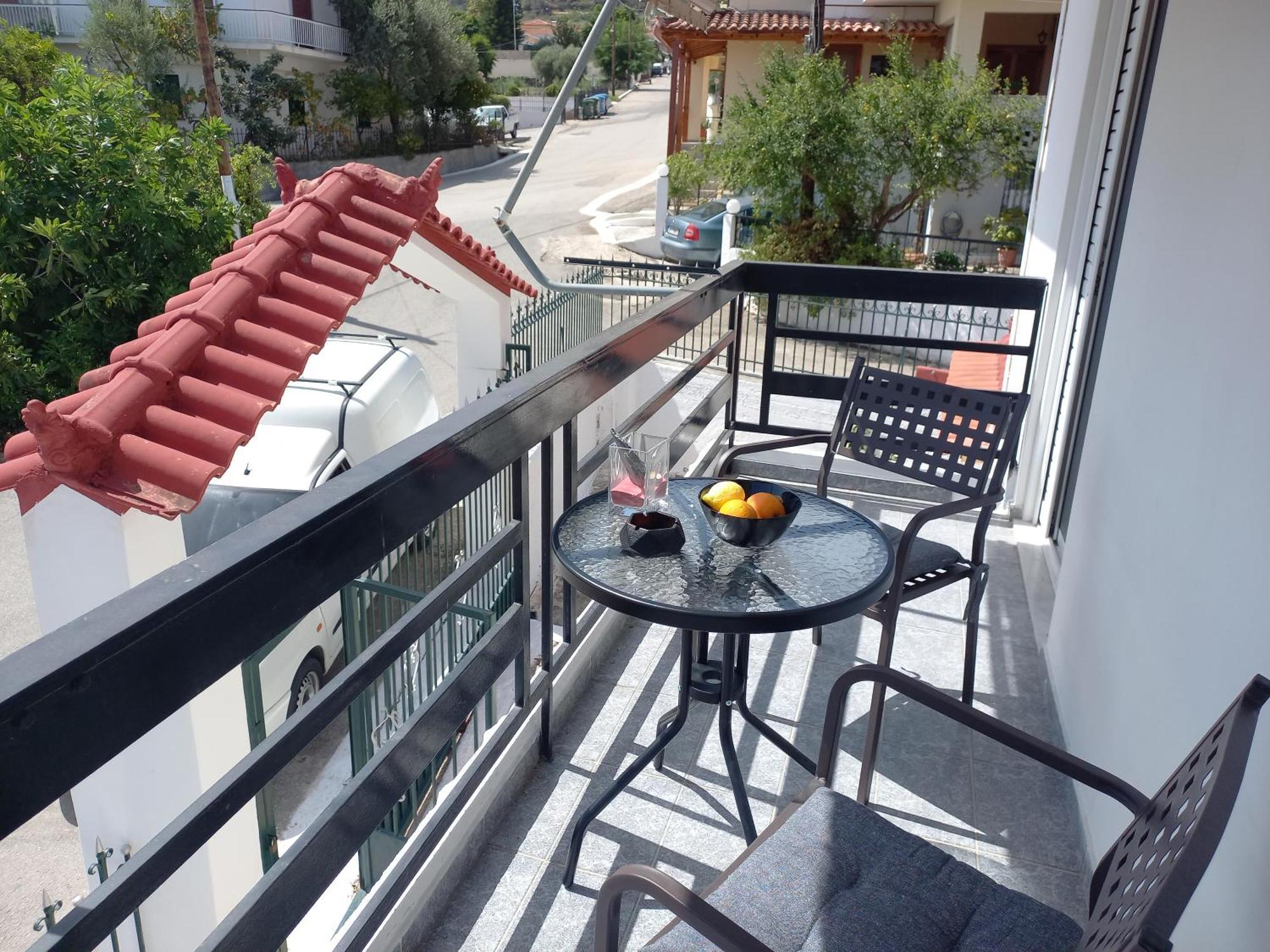 Appartement Triζin à Galatás Extérieur photo
